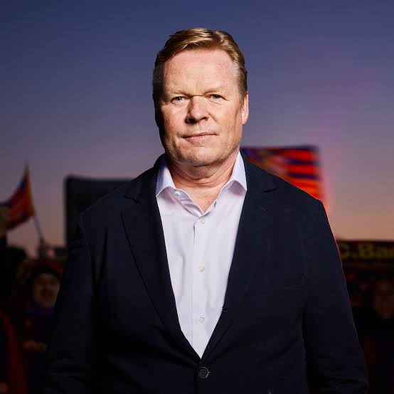 Ronald Koeman bevraagt Robin van Persie over zijn