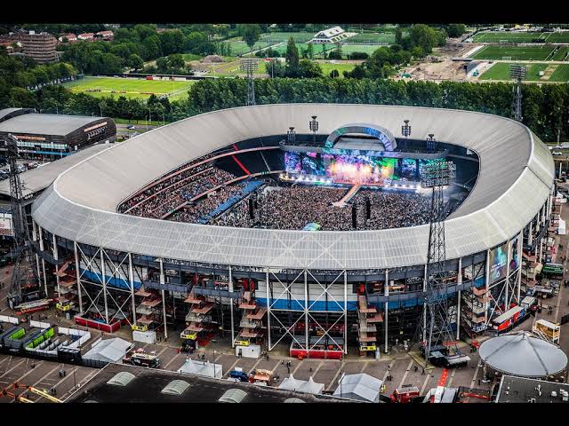 Feyenoord Rotterdam Schrijft Geschiedenis