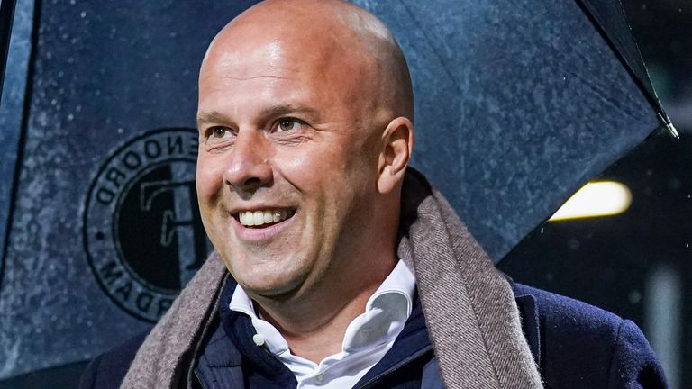 Arne Slot officieel terug bij